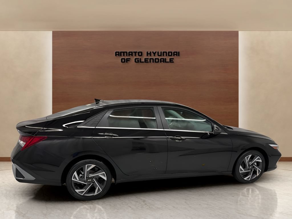 New 2026 Hyundai Elantra Limited FWD image 7