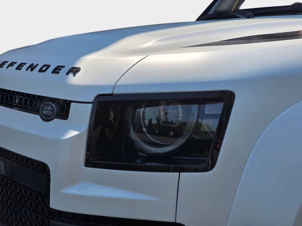 New 2026 Land Rover Defender 110 OCTA AWD/4WD image 33