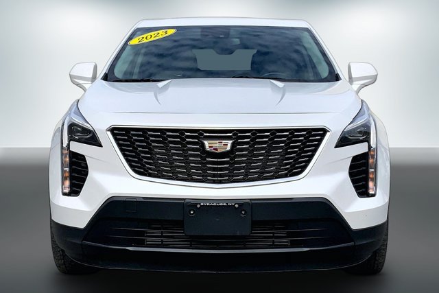 Used 2023 Cadillac XT4 Luxury w/ Cold Weather Package AWD/4WD image 2