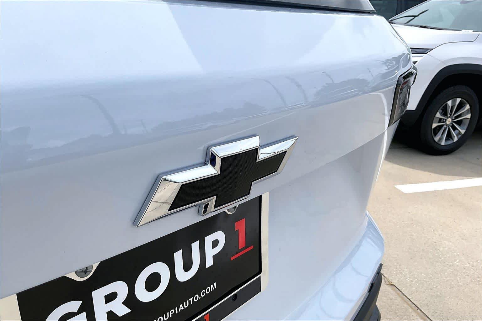 New 2027 Chevrolet Equinox RS FWD image 15