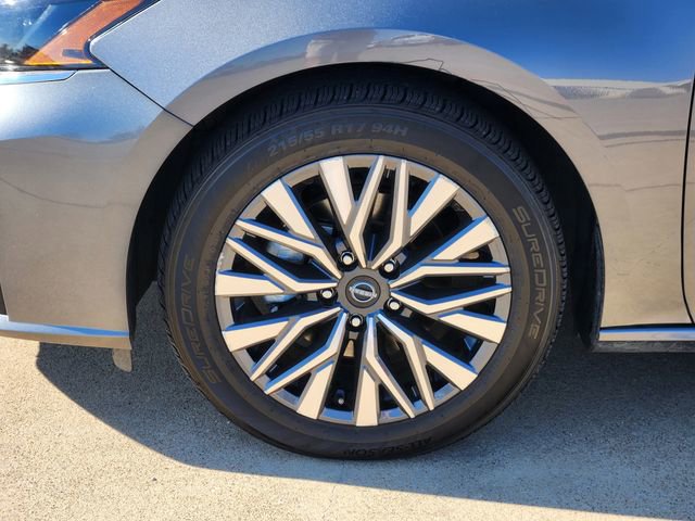 Used 2024 Nissan Altima 2.5 SV image 9