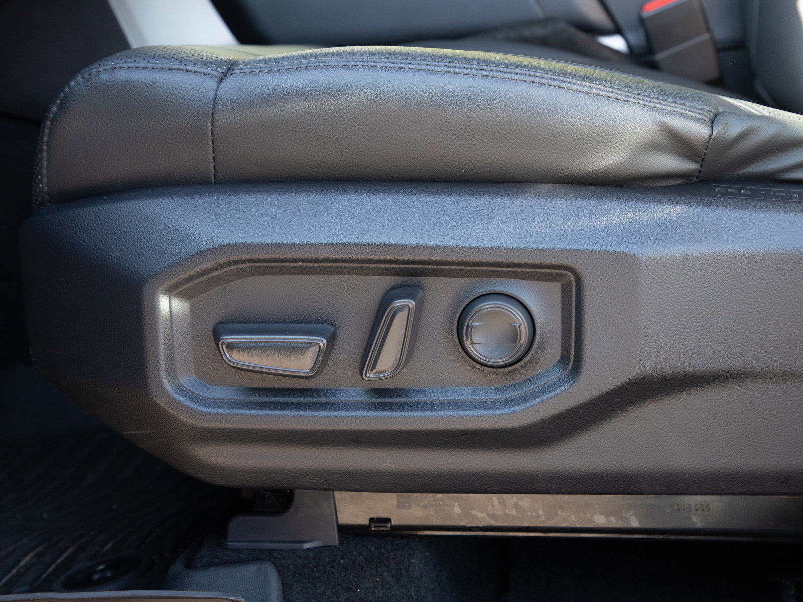 Used 2024 Toyota Sequoia SR5 image 32