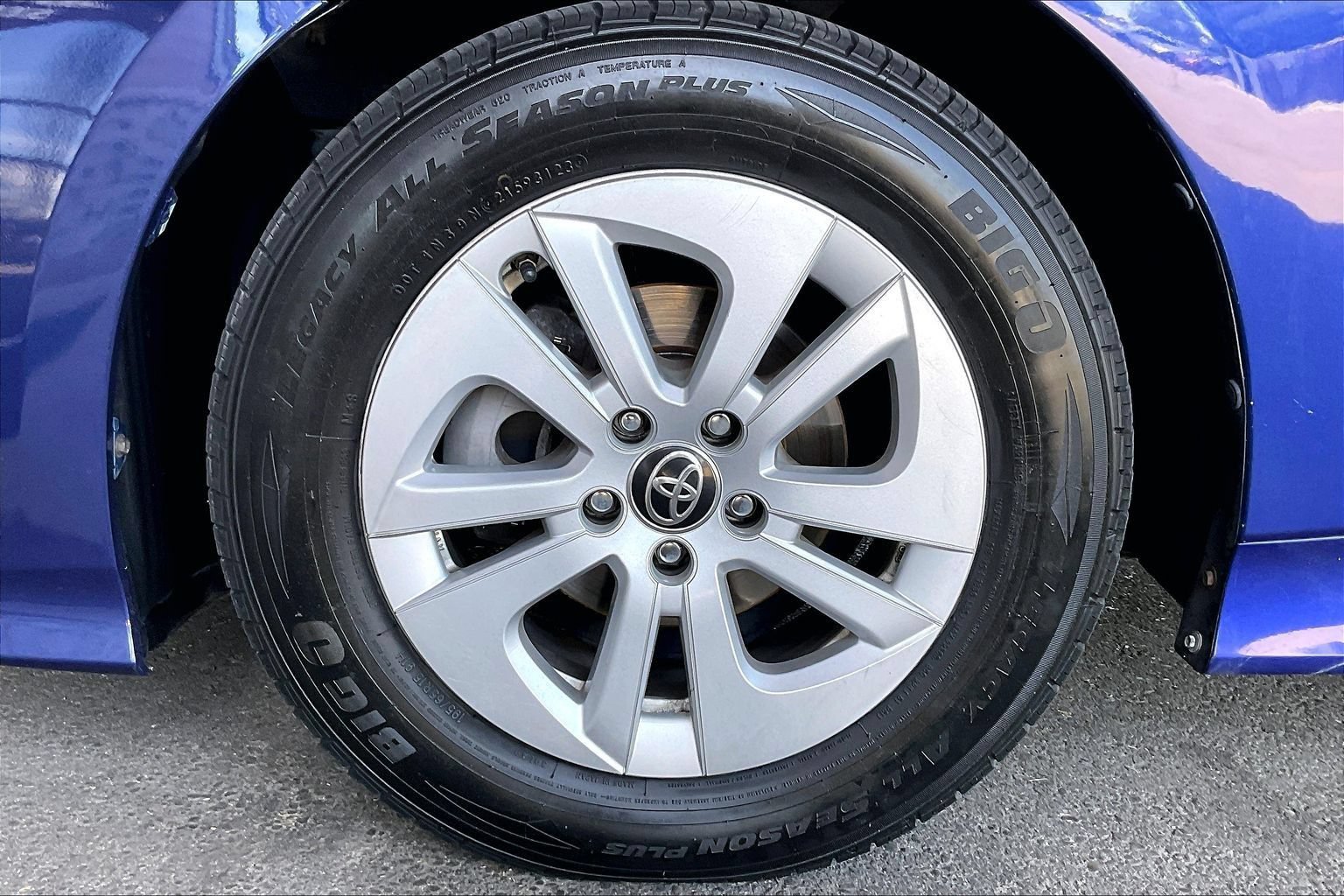 Used 2016 Toyota Prius Two FWD image 24
