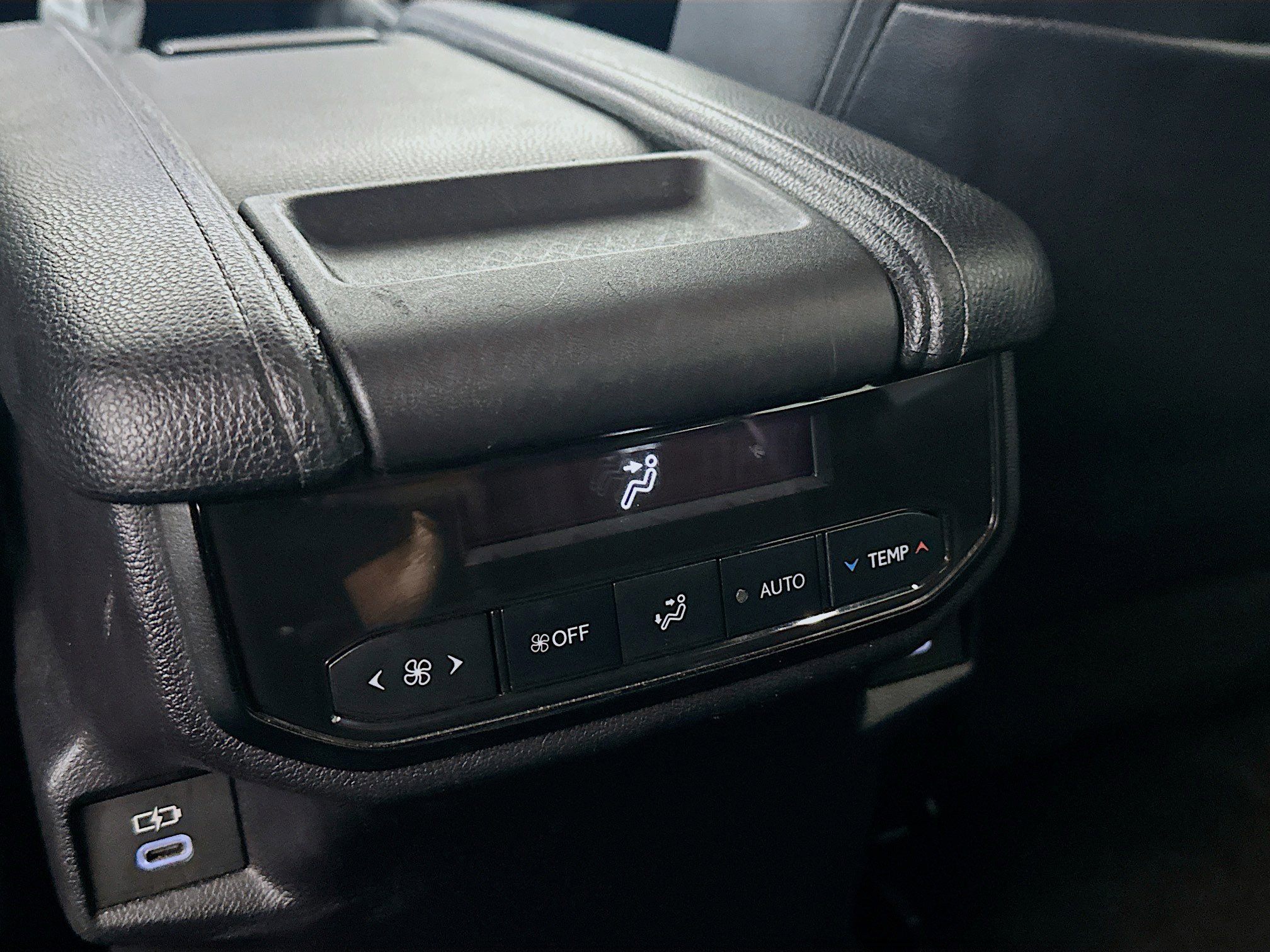 Used 2024 Toyota Grand Highlander XLE image 28