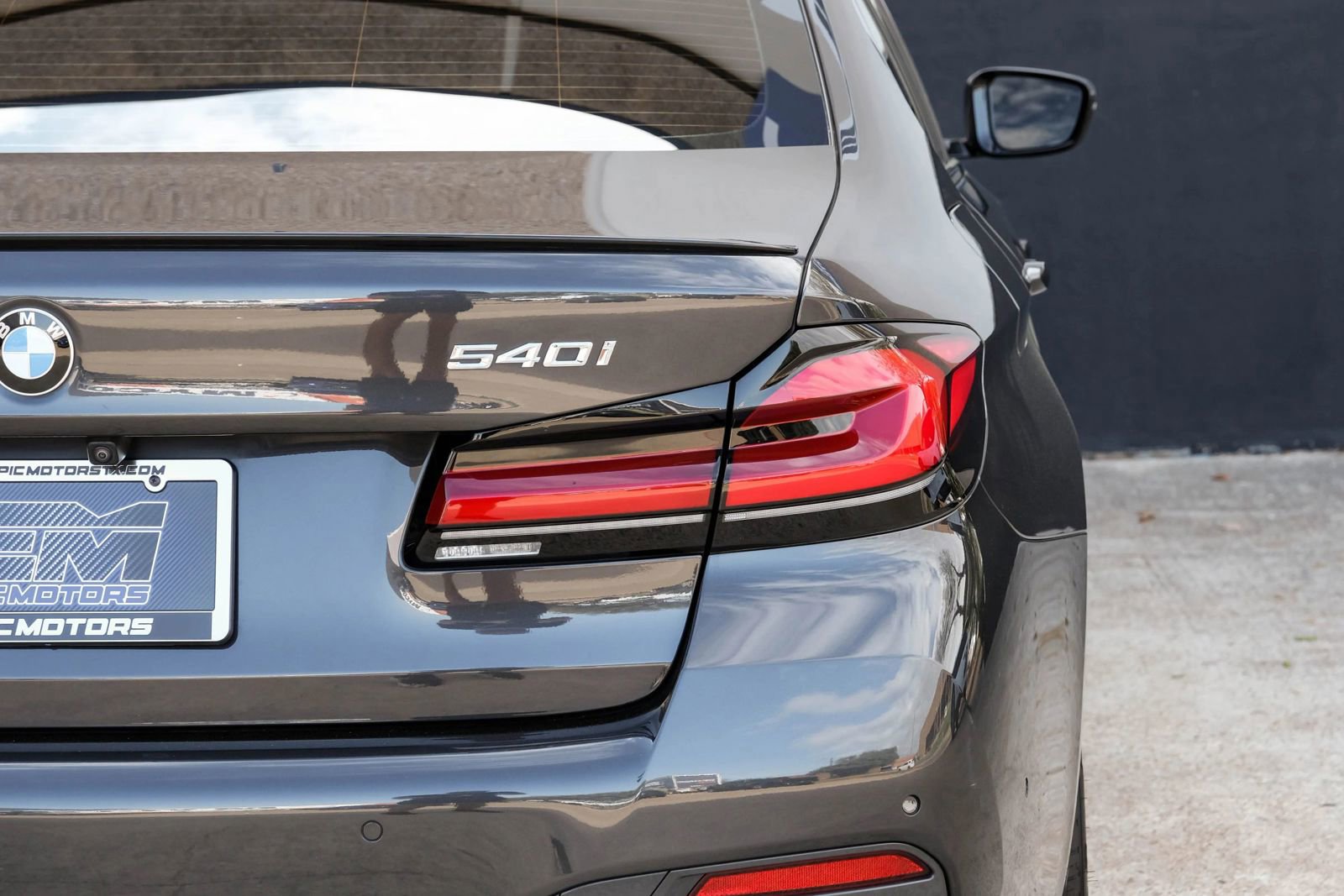 Used 2023 BMW 540i xDrive w/ Executive Package image 62