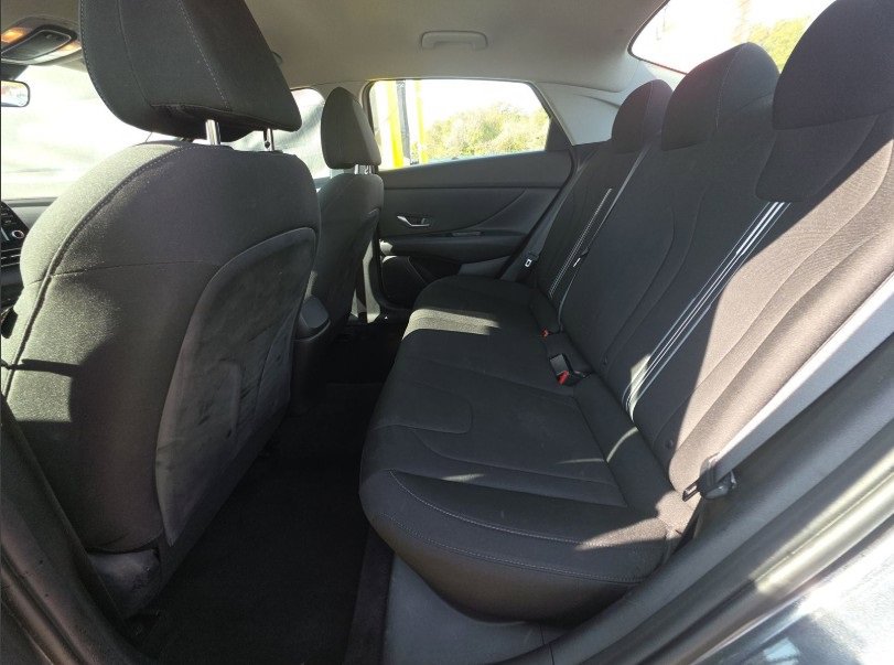 Used 2021 Hyundai Elantra SEL w/ Convenience Package image 7