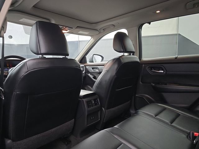 Used 2023 Nissan Rogue SV w/ SV Premium B Package image 37