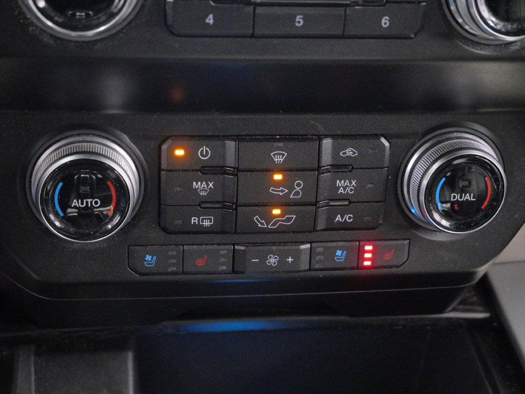 Used 2019 Ford F150 Platinum w/ Equipment Group 701A Luxury AWD/4WD image 23