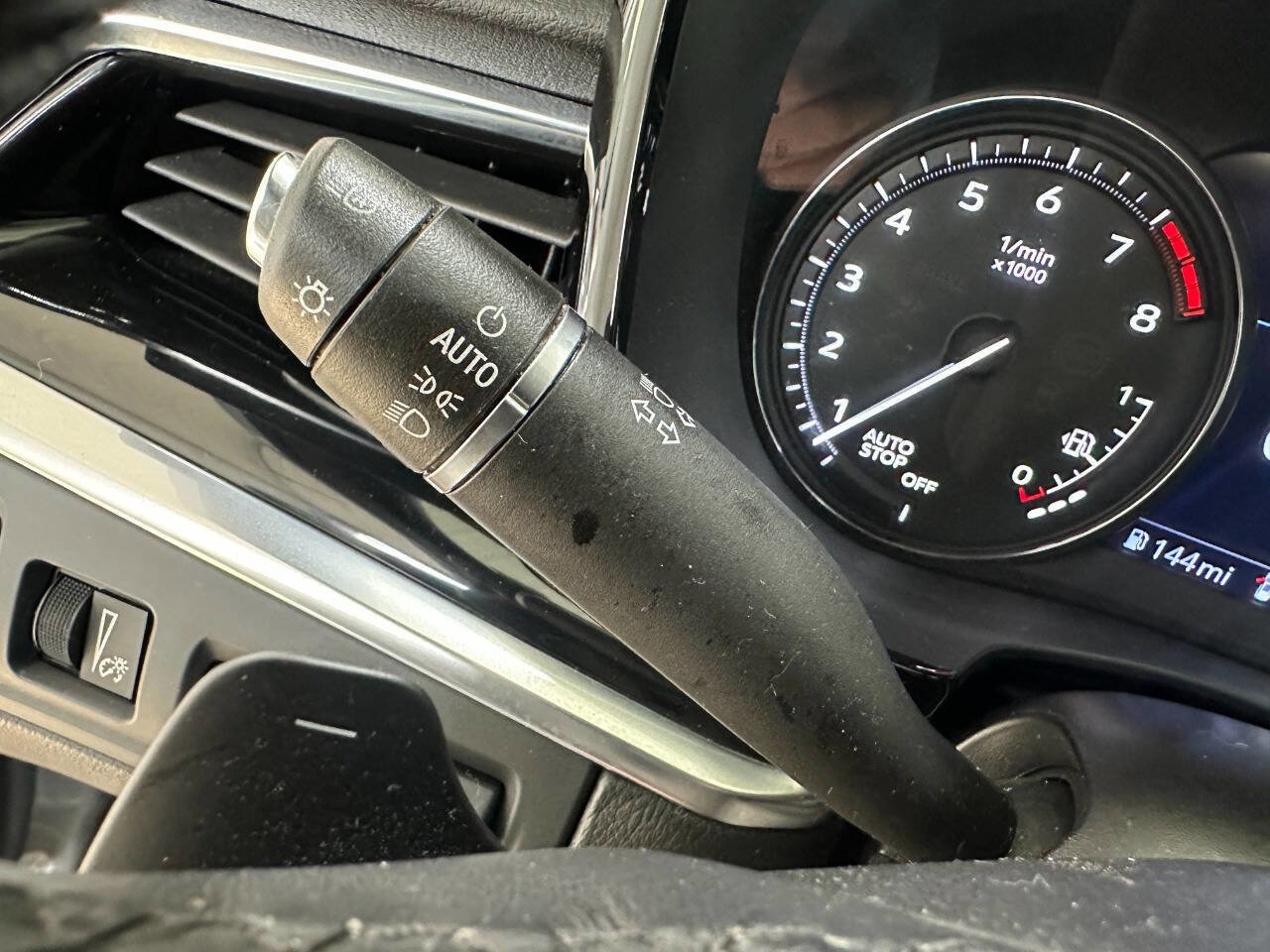 Used 2023 Cadillac XT6 Premium Luxury w/ Technology Package image 37