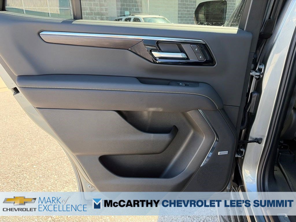 New 2026 Chevrolet Tahoe Premier w/ Sun And Tow Package AWD/4WD image 45