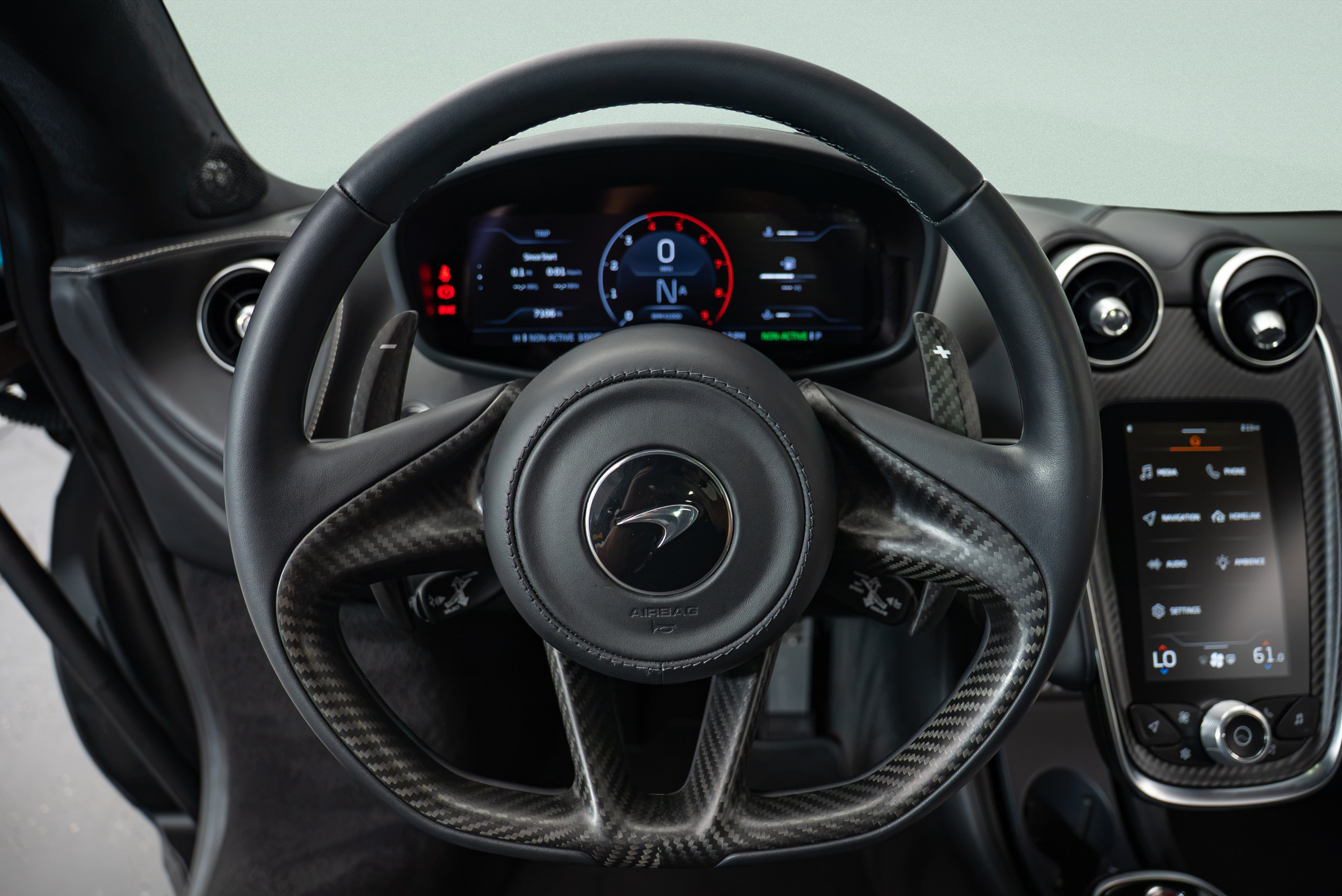 Used 2023 McLaren GT RWD image 12