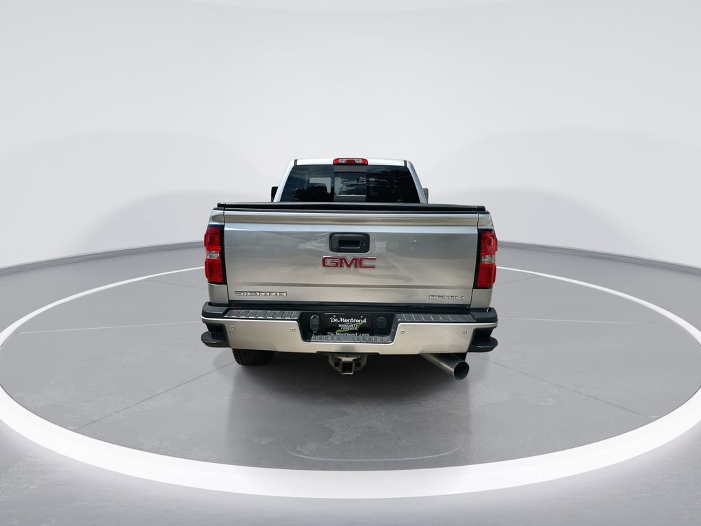 Used 2018 GMC Sierra 2500 Denali w/ Duramax Plus Package AWD/4WD image 7