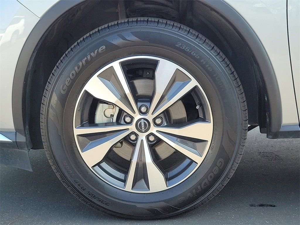 Used 2023 Nissan Murano SV image 27
