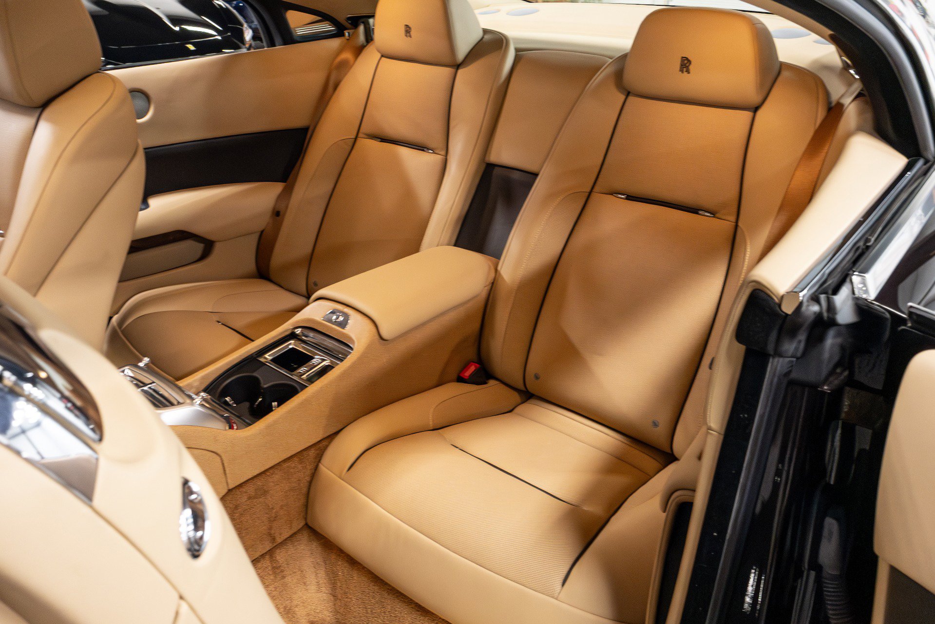 Used 2015 Rolls-Royce Wraith image 12