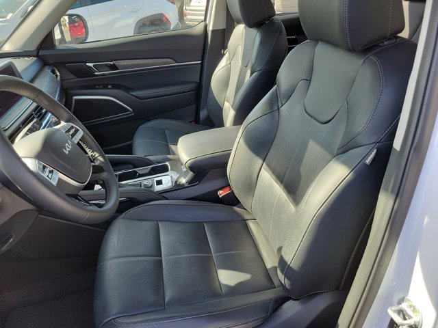 Used 2022 Kia Telluride EX w/ EX Premium Package image 21