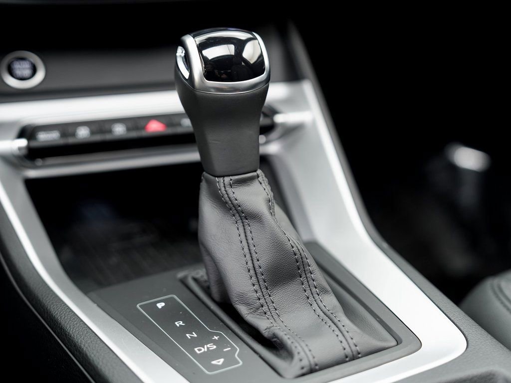 Certified 2025 Audi Q3 2.0T Premium image 18