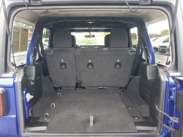 Used 2020 Jeep Wrangler Unlimited Sahara image 10