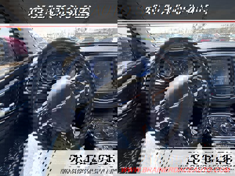 Used 2017 Chrysler 200 Limited Platinum w/ Comfort & Convenience Group FWD image 12