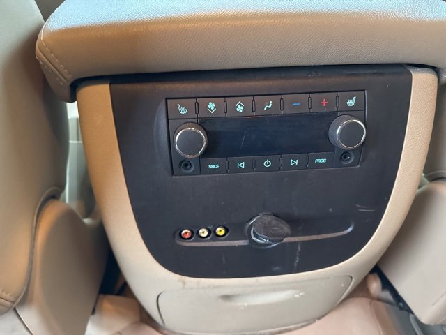 Used 2013 Chevrolet Suburban LTZ image 17