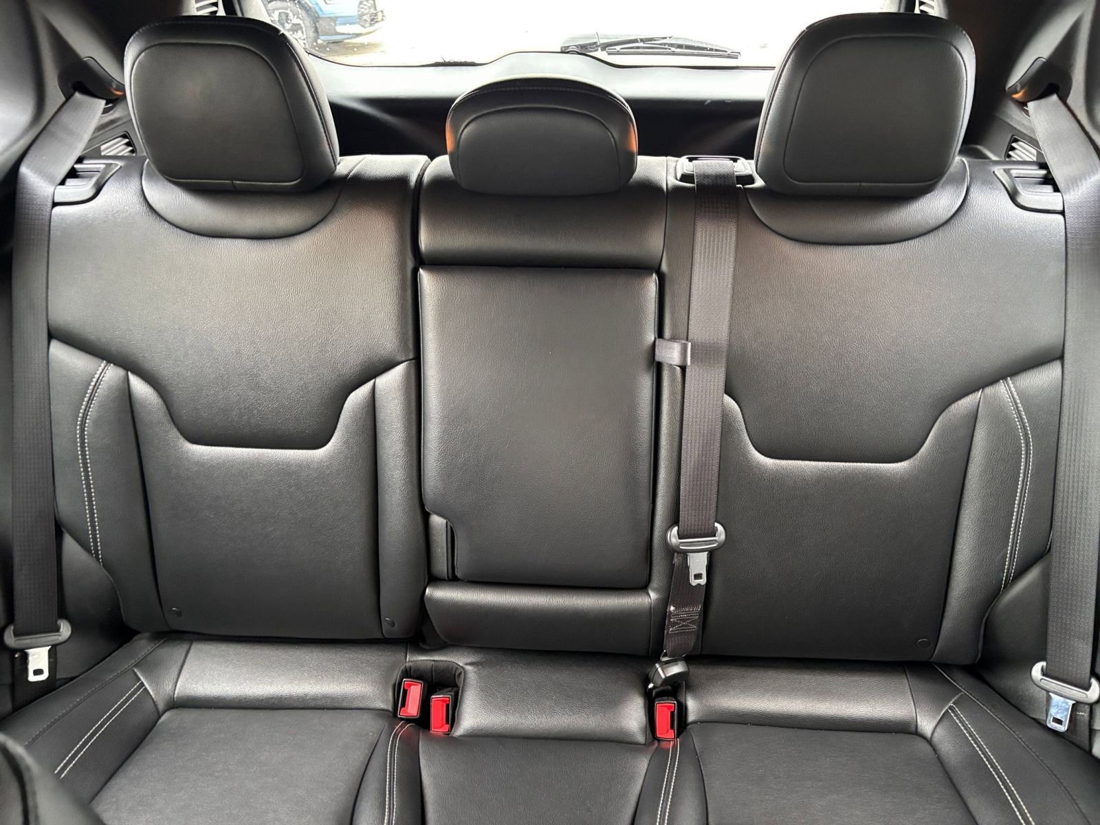 Used 2025 Jeep Compass Limited AWD/4WD image 39