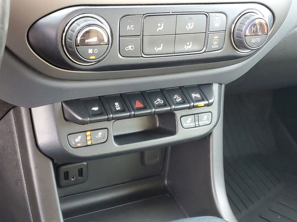 Used 2019 Chevrolet Colorado Z71 image 18
