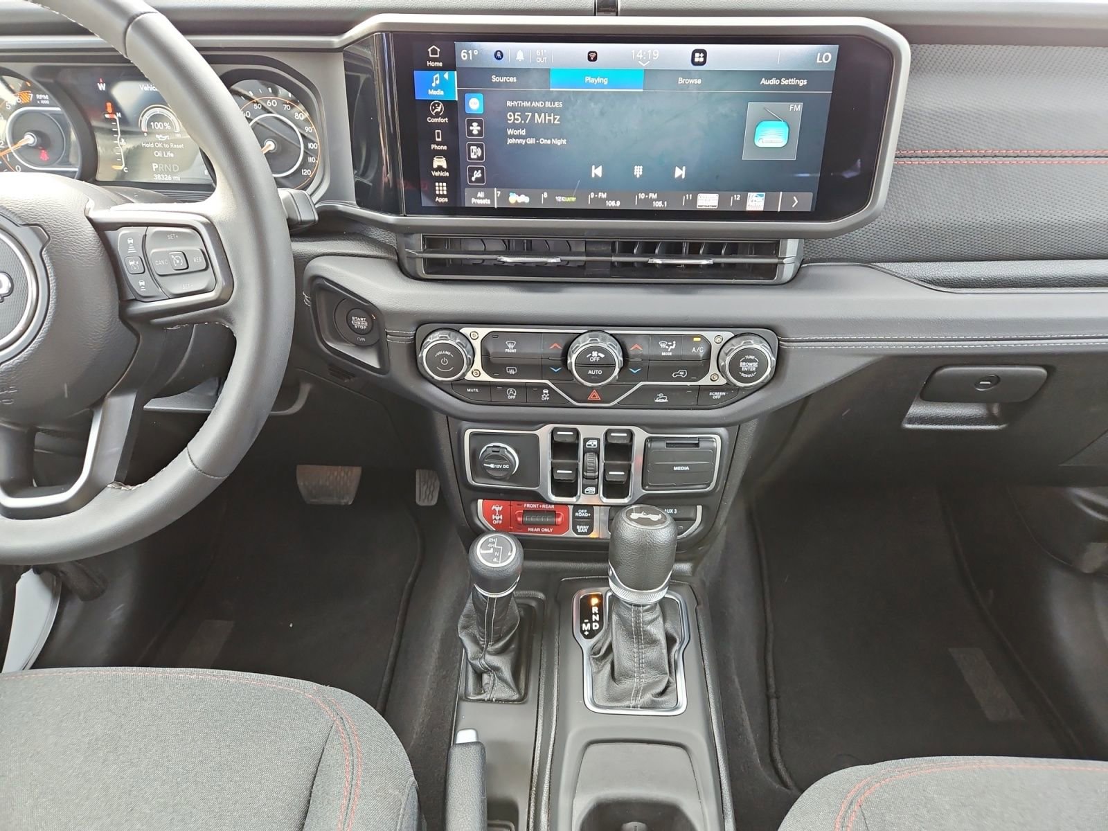 Used 2025 Jeep Wrangler Unlimited Rubicon image 11