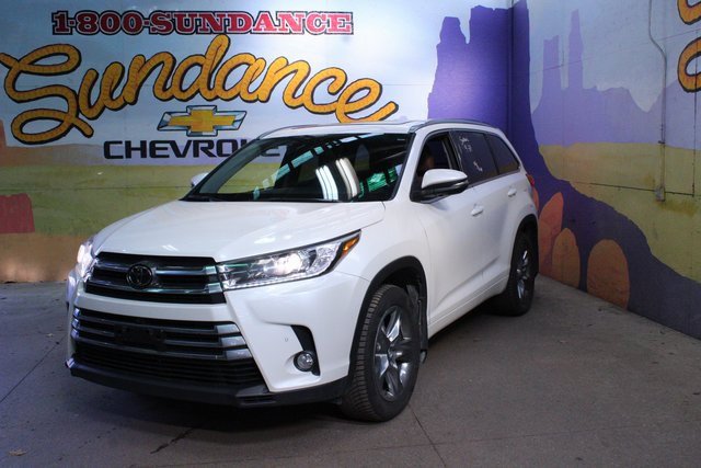 Used 2017 Toyota Highlander Limited image 2