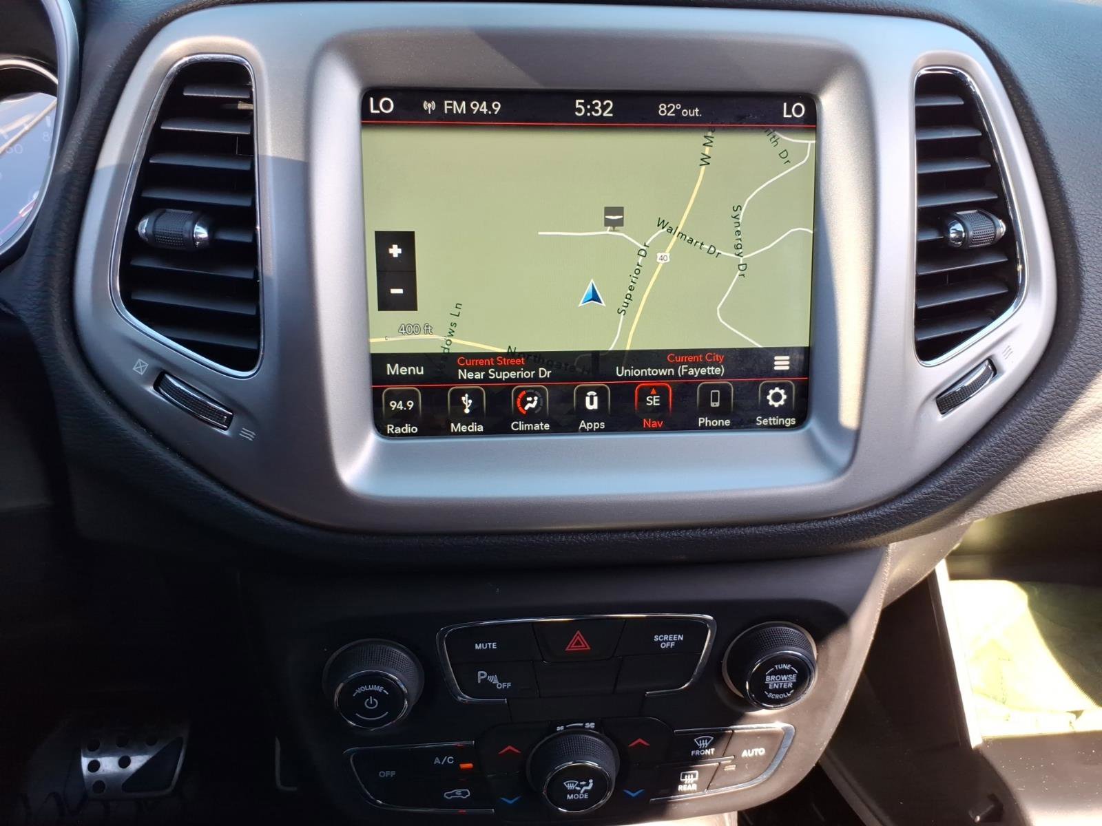 Used 2019 Jeep Compass Latitude w/ Popular Equipment Group AWD/4WD image 14