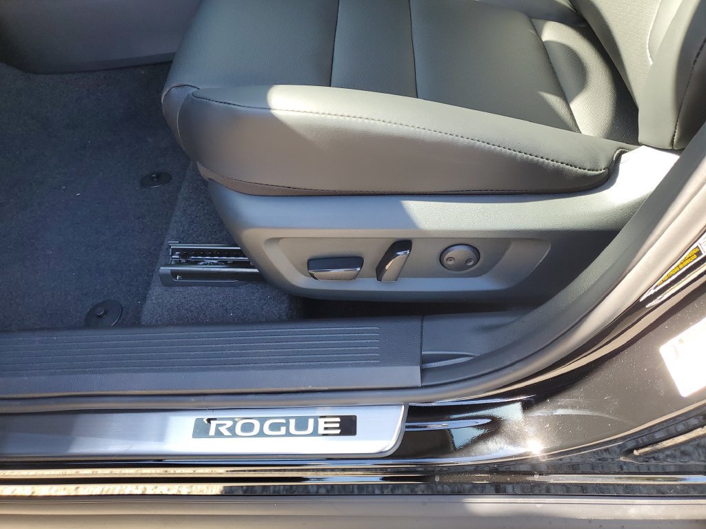 New 2026 Nissan Rogue Dark Armor FWD image 20