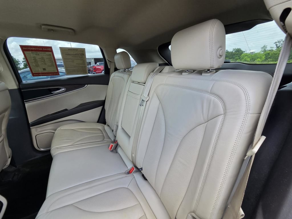 Used 2016 Lincoln MKX Select w/ Select Plus Package FWD image 32