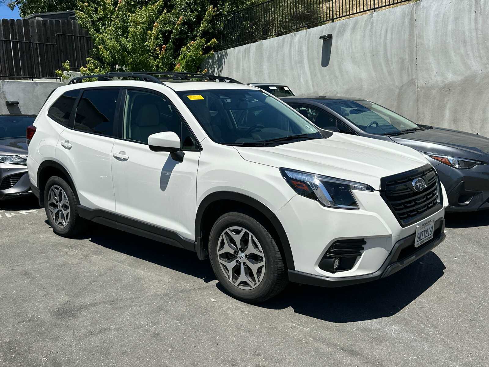 Used 2024 Subaru Forester Premium AWD/4WD image 2