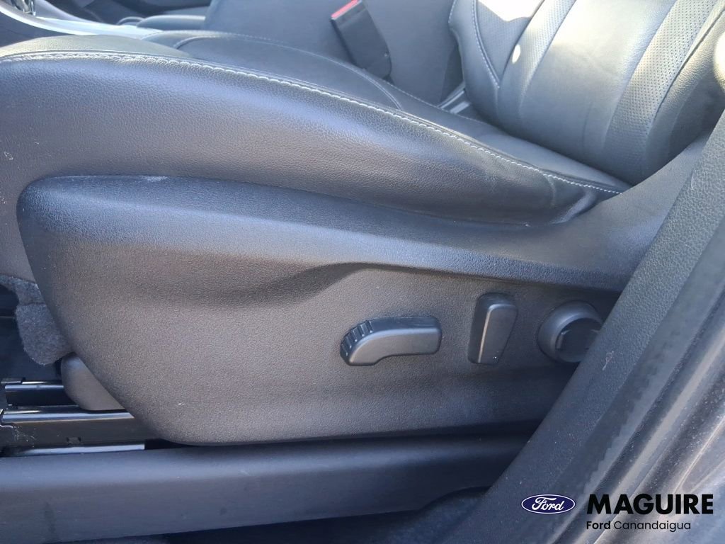 Used 2022 Subaru Ascent Limited image 16