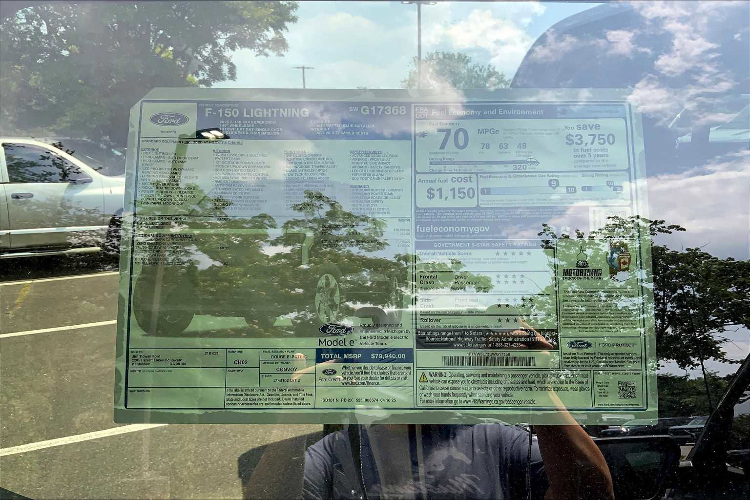 New 2025 Ford F150 Lightning Lariat image 17