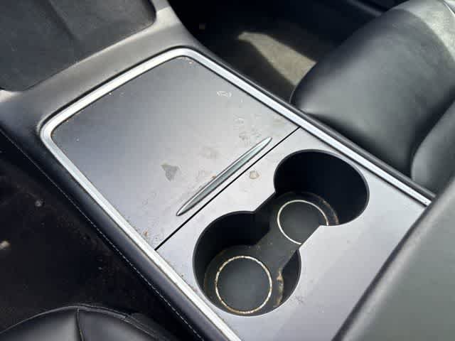 Used 2021 Tesla Model 3 Standard Range image 17
