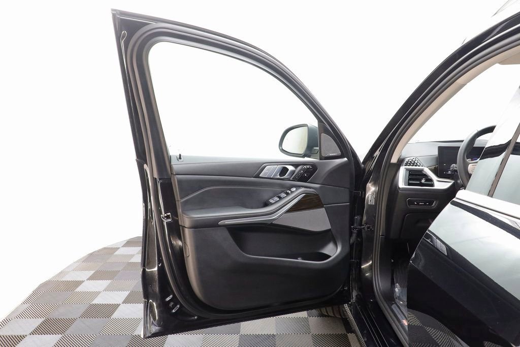 New 2026 BMW X7 xDrive40i image 5