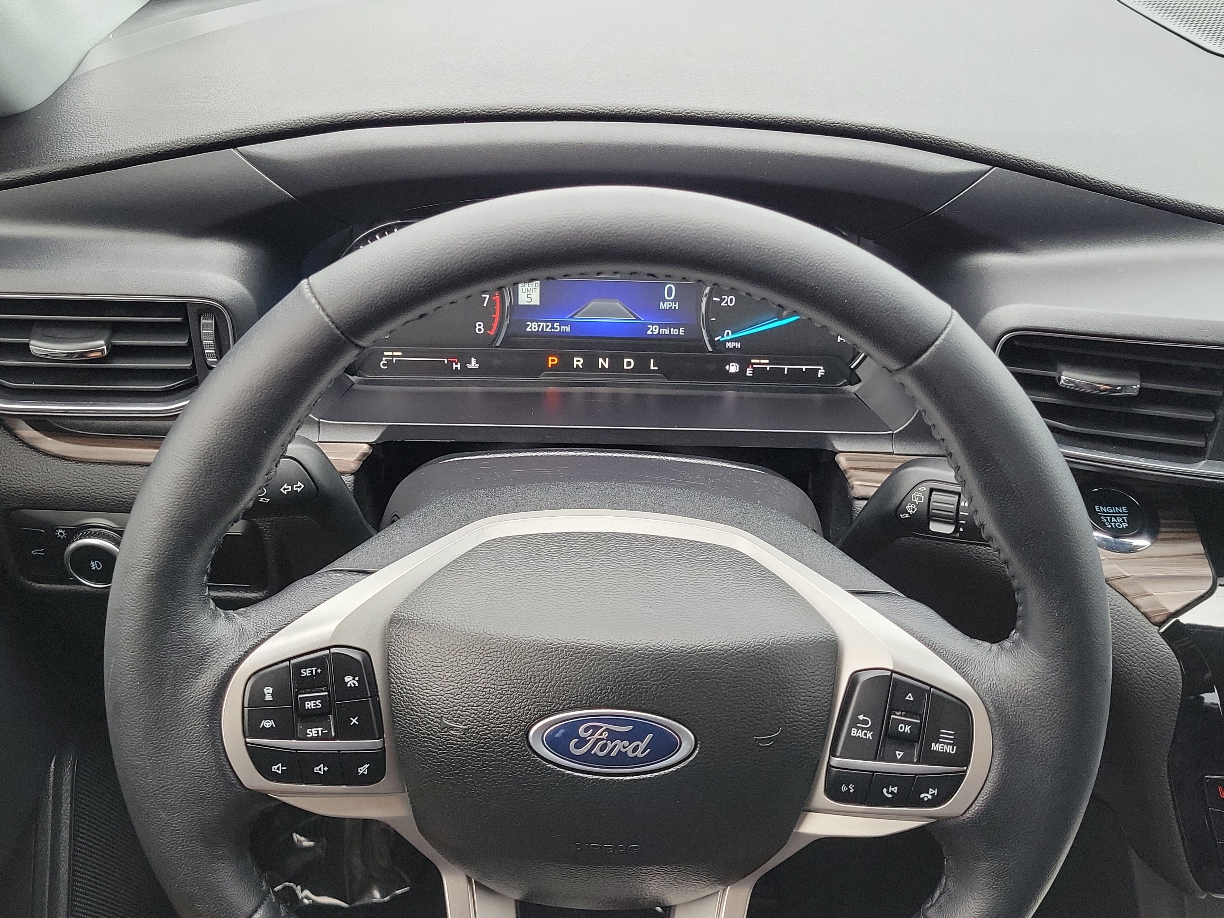 Certified 2023 Ford Explorer Limited w/ Limited Technology Package RWD image 24