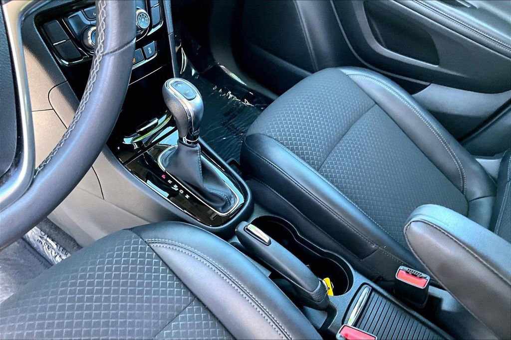 Used 2020 Buick Encore Preferred w/ Safety Package image 10