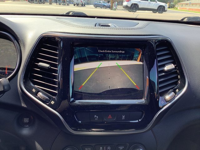 Used 2020 Jeep Cherokee High Altitude image 19