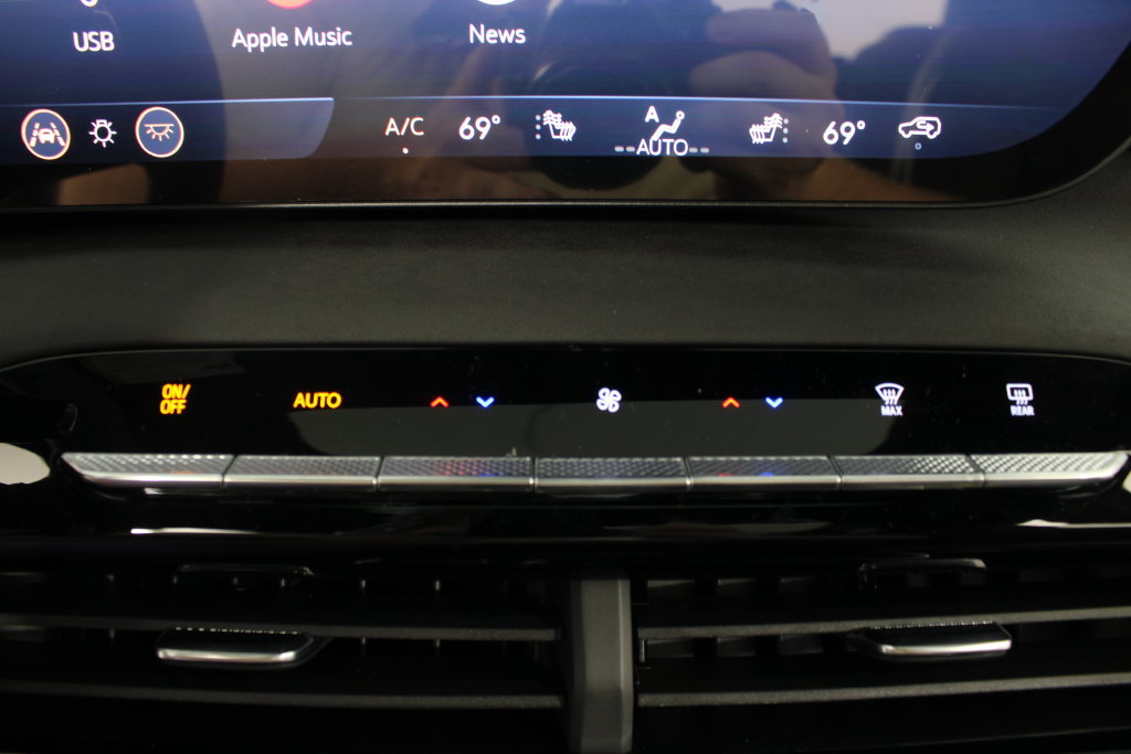New 2027 Buick Enclave Sport Touring w/ Power Package FWD image 7