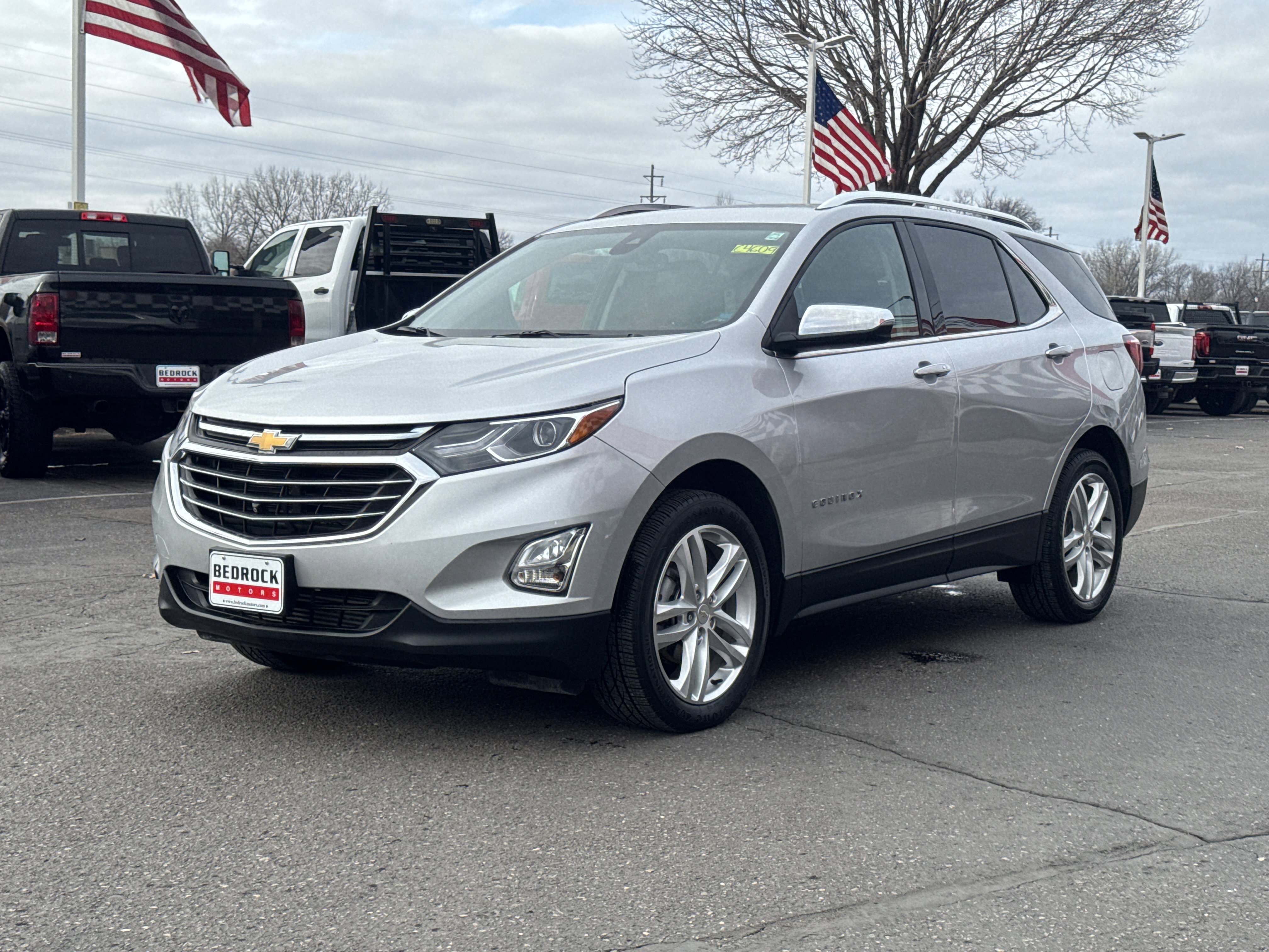 Used 2021 Chevrolet Equinox Premier AWD/4WD image 3