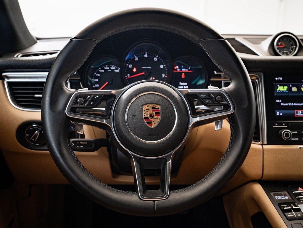 Used 2018 Porsche Macan image 36