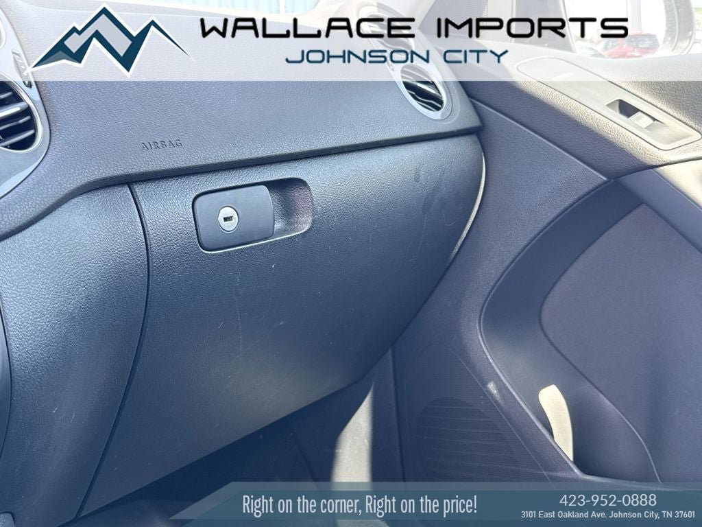 Used 2015 Volkswagen Tiguan S FWD image 18