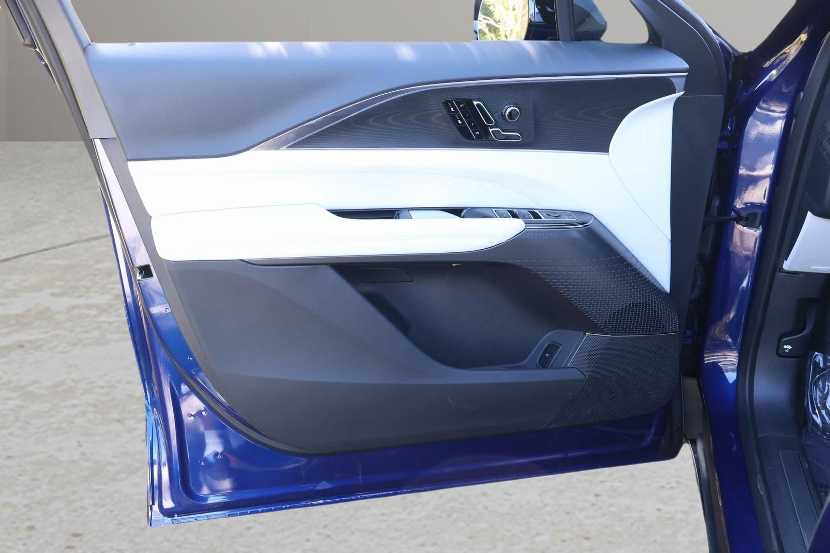 New 2026 Cadillac Lyriq Sport RWD image 15