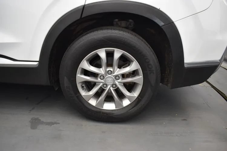 Used 2019 Hyundai Santa Fe SEL AWD/4WD image 35