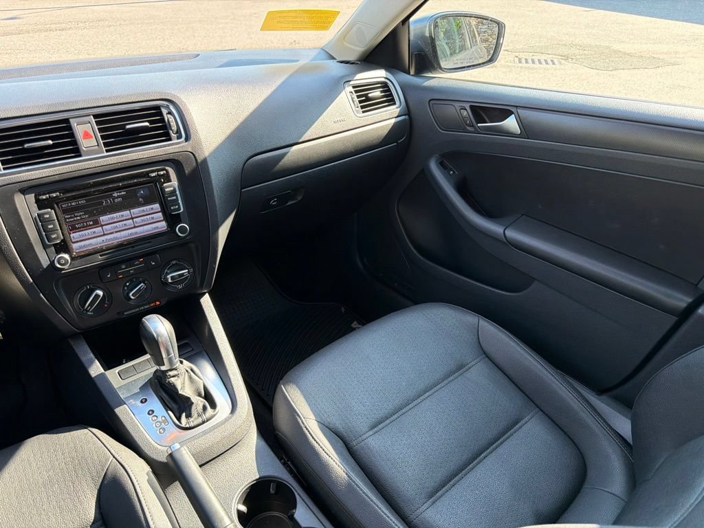 Used 2012 Volkswagen Jetta SE FWD image 22