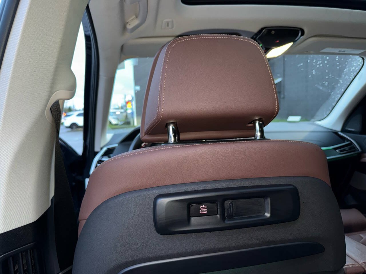 Used 2019 BMW X7 xDrive50i w/ Cold Weather Package AWD/4WD image 38