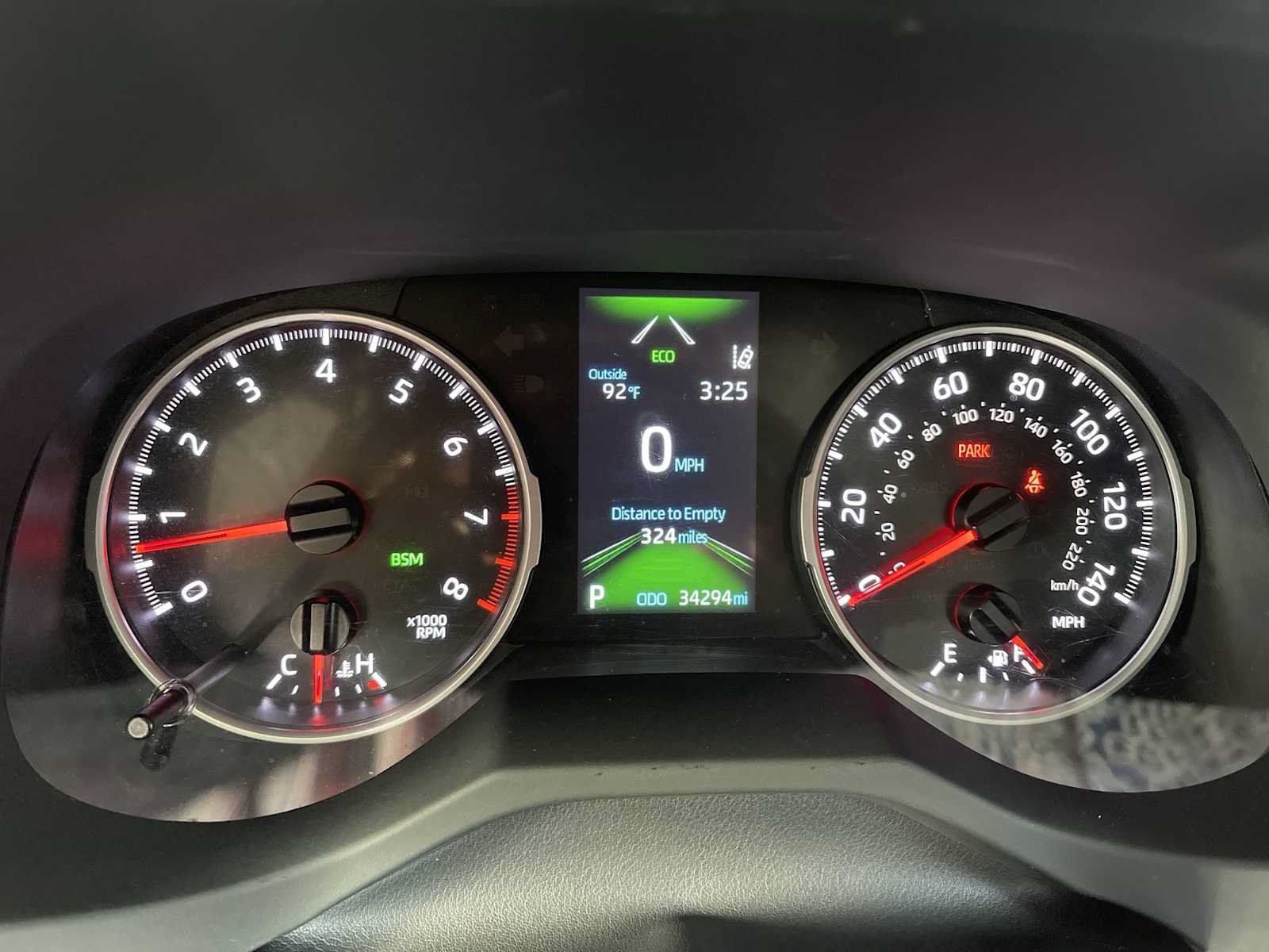 Used 2022 Toyota RAV4 LE FWD image 10