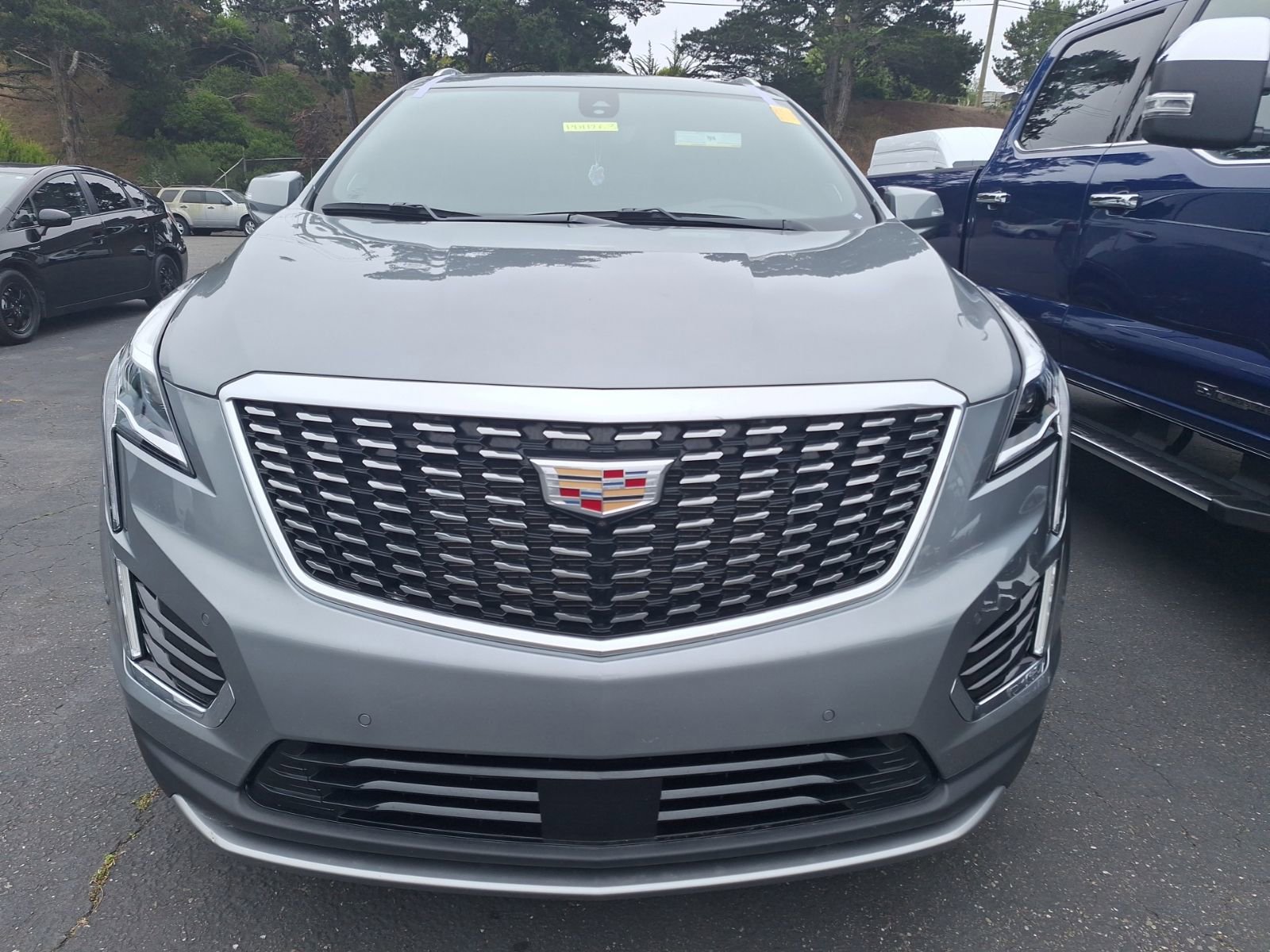 Used 2023 Cadillac XT5 Premium Luxury w/ Technology Package FWD image 2