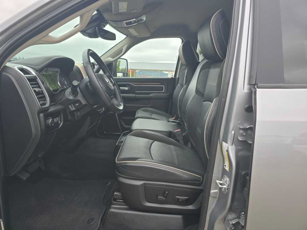 Used 2024 RAM 2500 Laramie w/ Safety Group AWD/4WD image 10