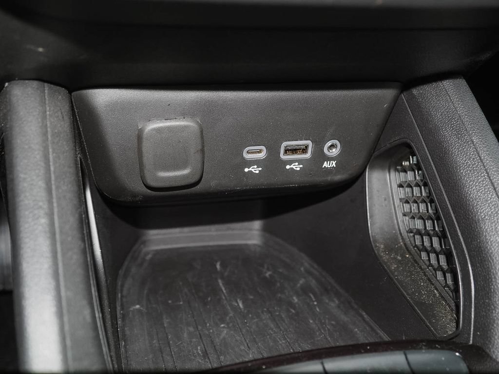 Used 2023 Chevrolet TrailBlazer LT w/ Convenience Package FWD image 14